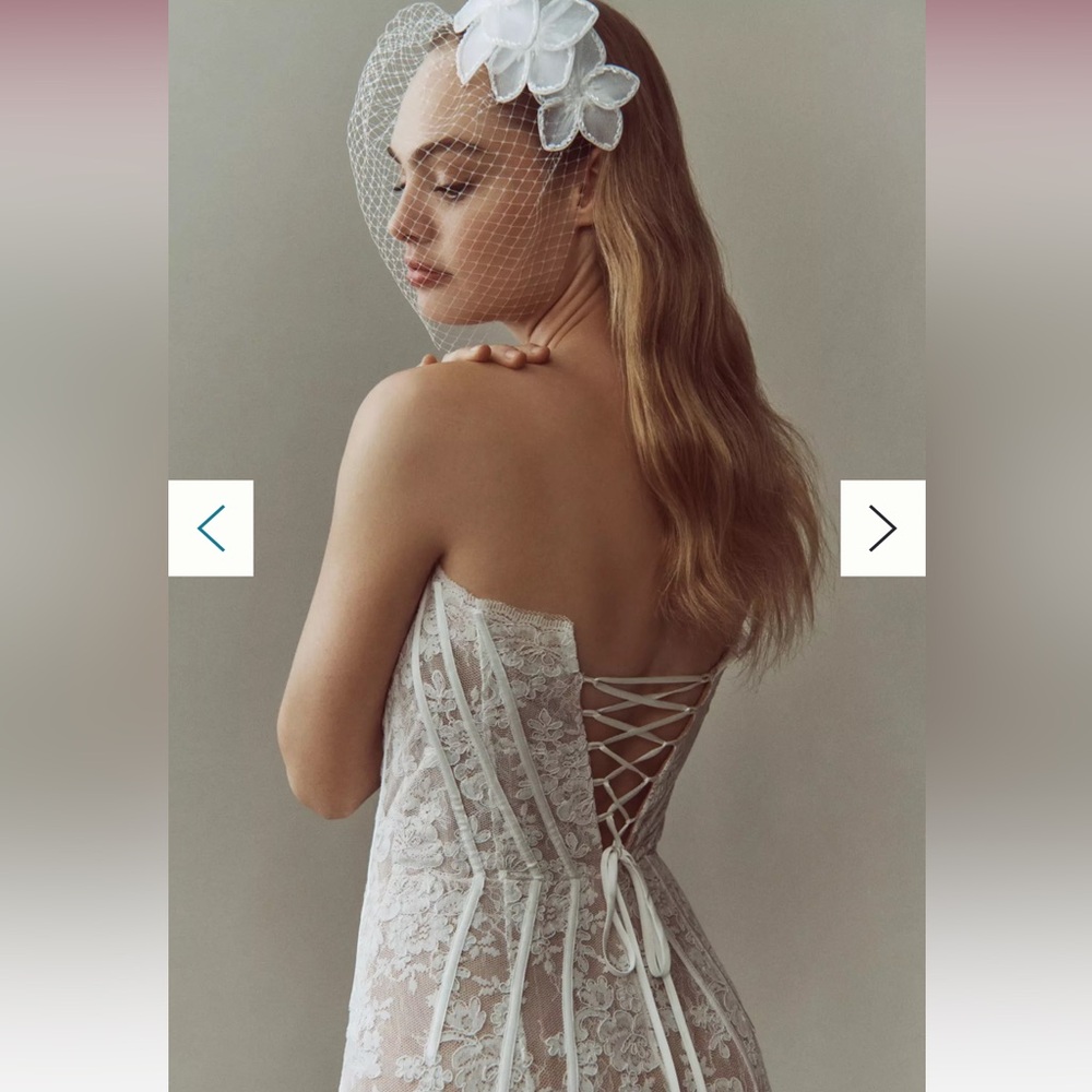 V Chapman Capulet Dress - Picture 2 of 7